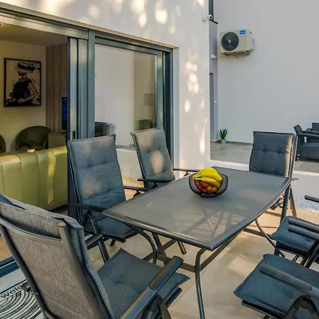 Blue Sky Pool Villa-gm *