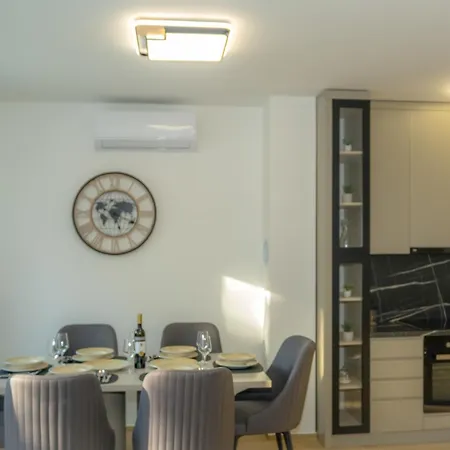 Blue Sky Pool Villa-gm Villa *