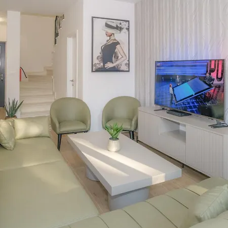 Blue Sky Pool Villa-gm Villa Vodice