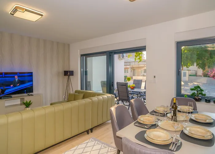 Blue Sky Pool Villa-gm Vodice