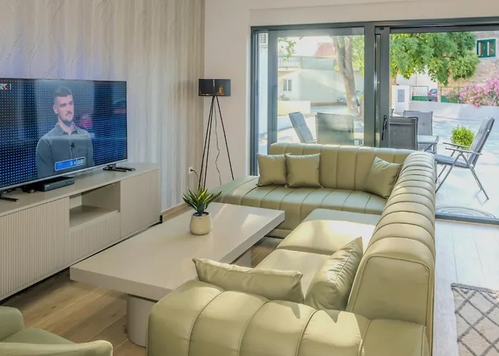 Blue Sky Pool Villa-gm Villa *