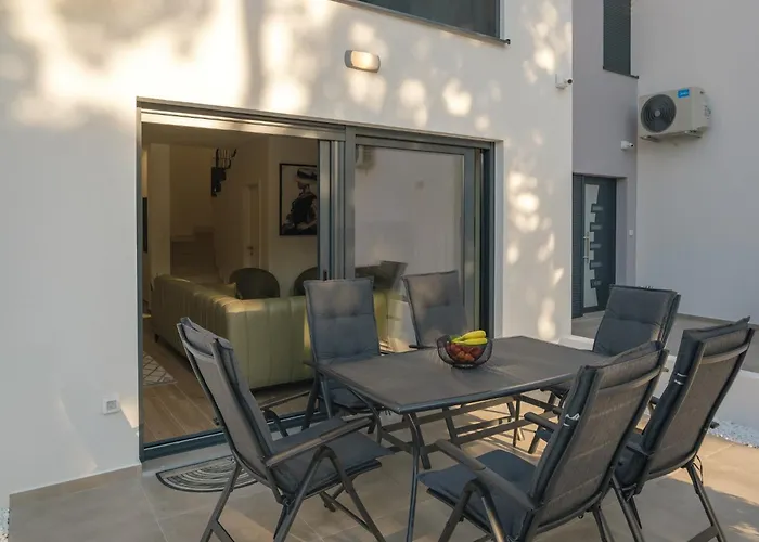 Blue Sky Pool Villa-gm *